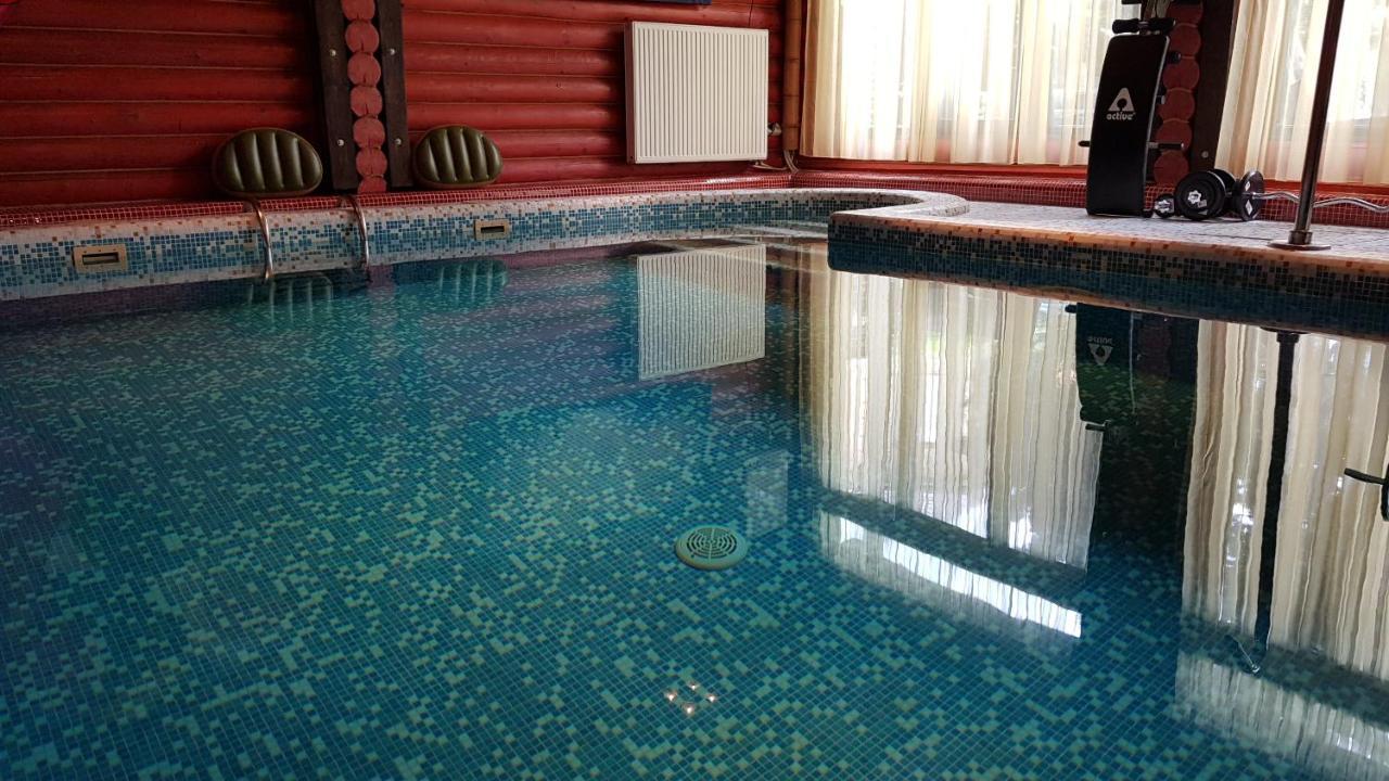 Luxury Villa With Pool And Sauna Tsjernivsi Buitenkant foto
