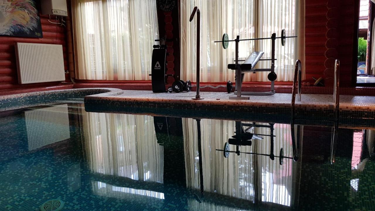 Luxury Villa With Pool And Sauna Tsjernivsi Buitenkant foto