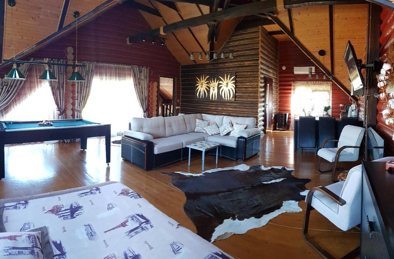 Luxury Villa With Pool And Sauna Tsjernivsi Buitenkant foto